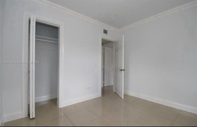 Building Photo - 5291 NE 17th Ave