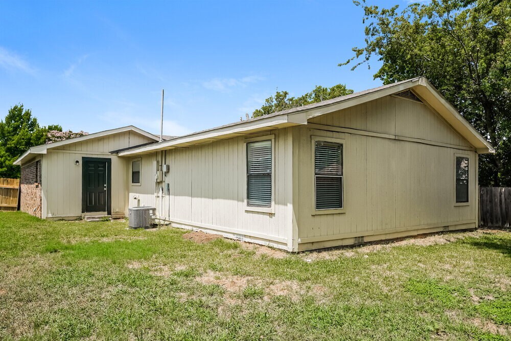 Building Photo - 505 Plainview Dr