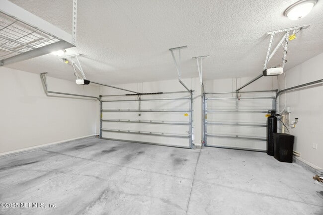 Building Photo - 2719 Chapman Oak Dr