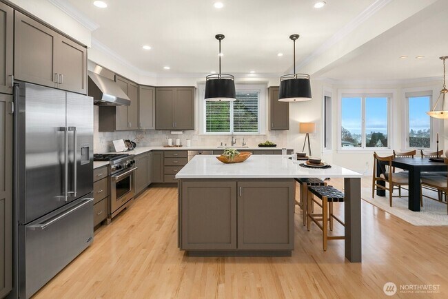 Building Photo - Light-Filled Magnolia Home with Spectacular Northwest Views