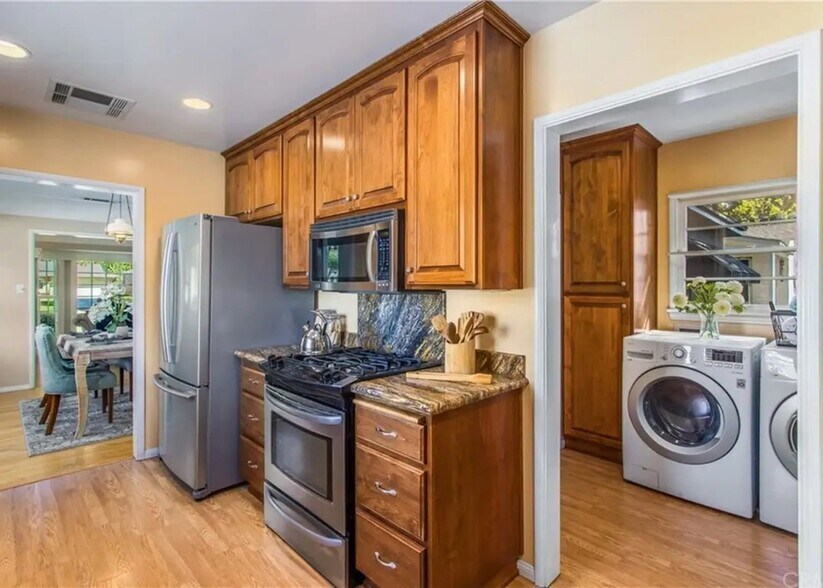 Building Photo - 751 W Marshall Blvd