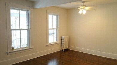 Building Photo - 3 bedroom in Evanston IL 60202