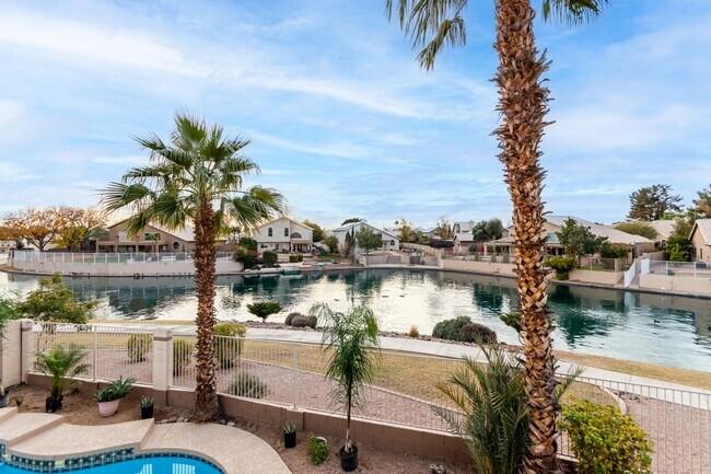 Building Photo - 4 bedoom home with private pool