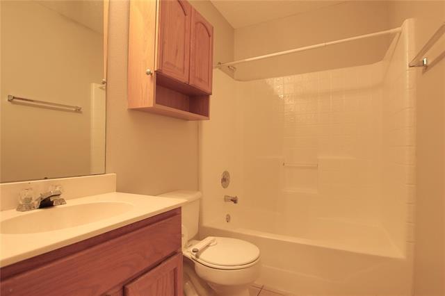 Building Photo - 147 Southlake Dr