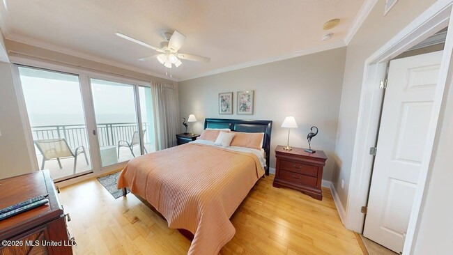 Building Photo - 2228 Beach Dr