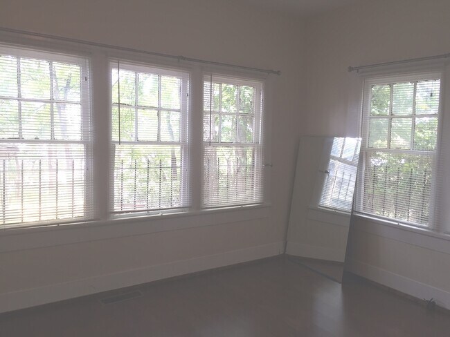 Building Photo - Home for rent in Avondale