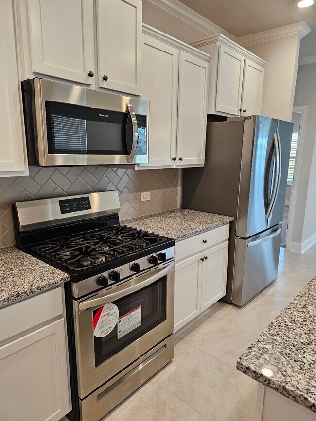 Building Photo - 400 Camino Bay Dr