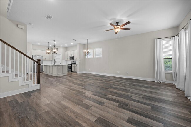 Building Photo - 18503 Gratification Ln