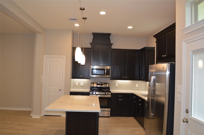 Building Photo - 28043 Rocky Heights Dr