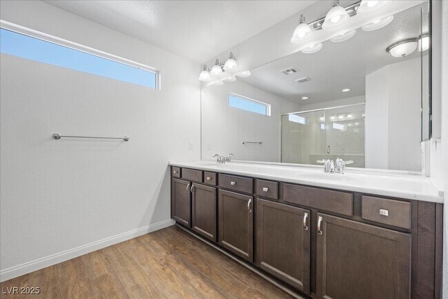 Building Photo - 9353 Grand Reve St