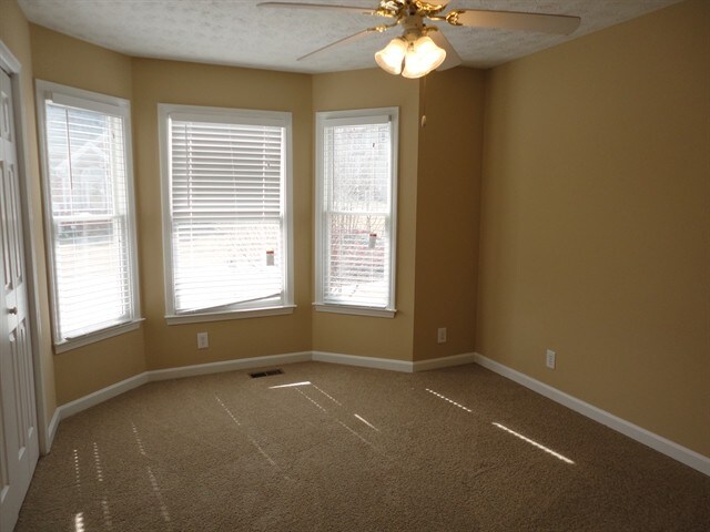 Building Photo - 2822 Quince Ln NW