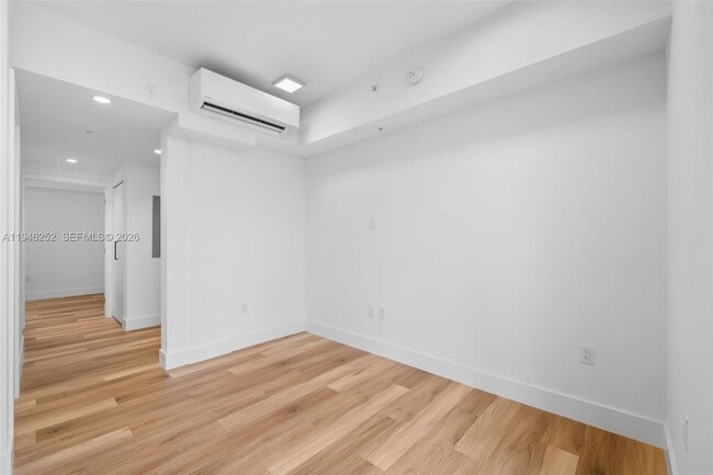 Building Photo - 650 SW 1st St