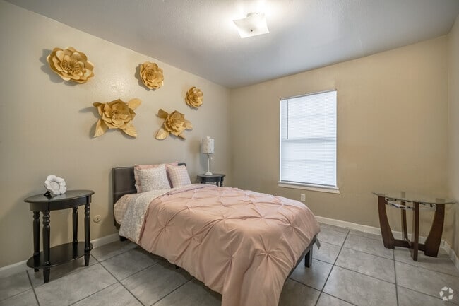 Interior Photo - Raghu Apartments In Spring Branch