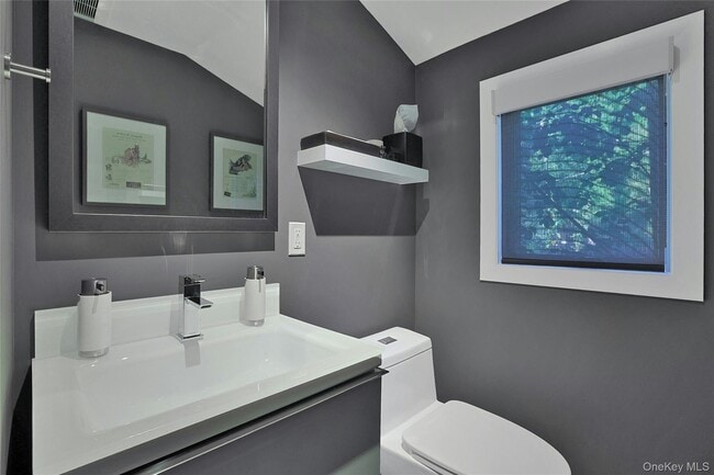 Building Photo - 188 Ferdon Ave