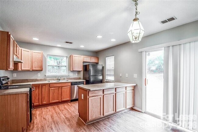 Building Photo - 126 Barnhardt Loop