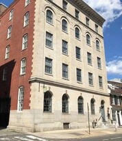 Building Photo - 225 Arch St