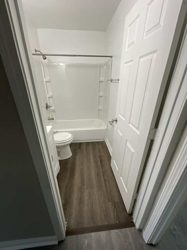 Building Photo - Charming 3-Bedroom Home