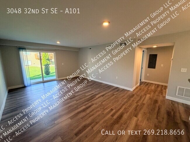 Building Photo - 3048 32nd St SE