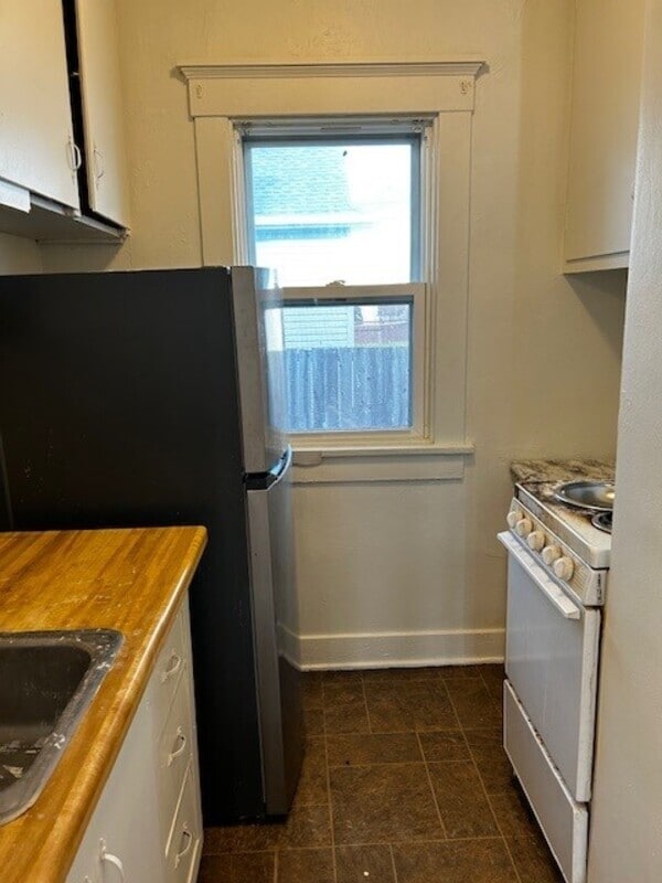 Building Photo - 1002 N 13th St