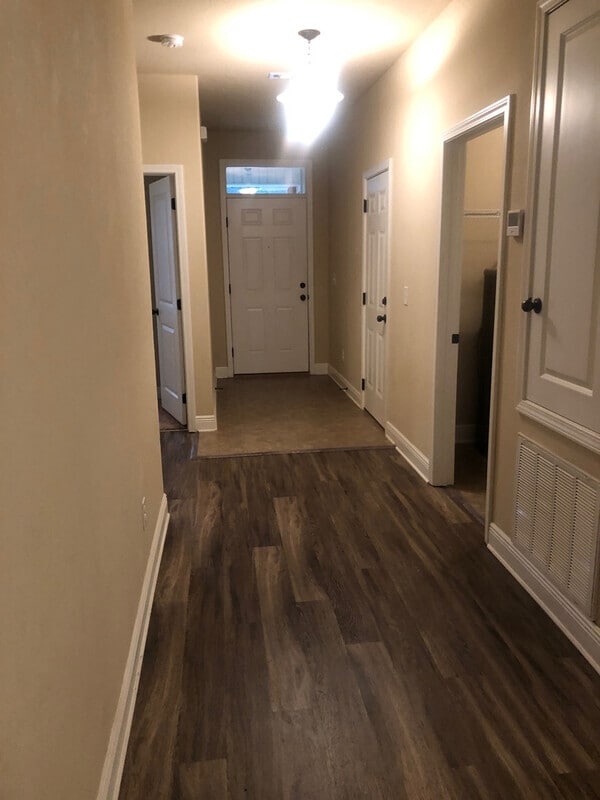 Building Photo - 5204 Parkside Dr