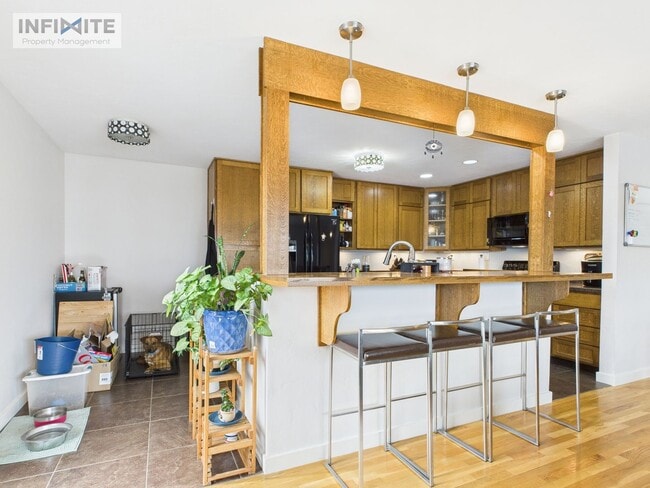 Building Photo - Great Four Bedroom!