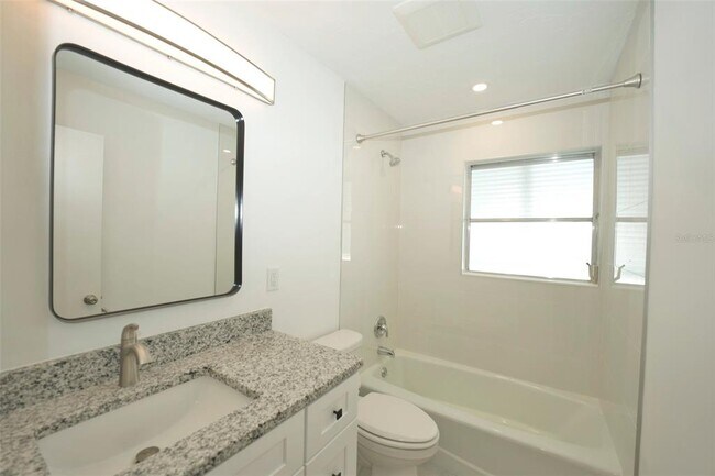 Building Photo - 391 Gulf Breeze Blvd