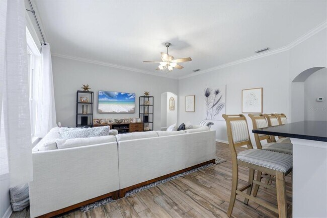 Building Photo - 4617 Egmont Dr