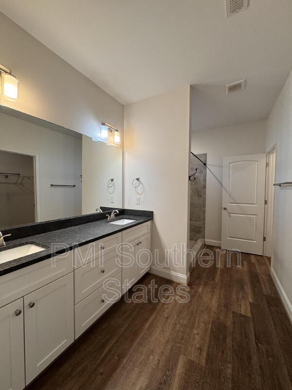 Building Photo - 2 Solis Ct