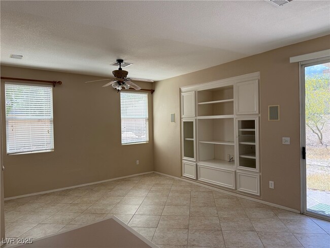 Building Photo - 301 Jacaranda Arbor St