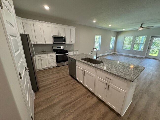 Building Photo - 207 Mosaic Dr