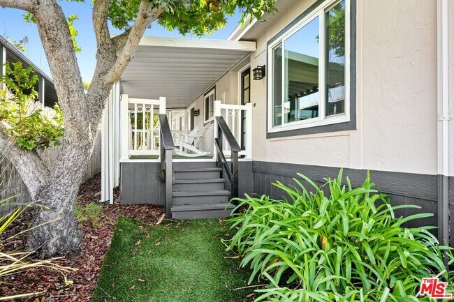 Building Photo - 29500 Heathercliff Rd