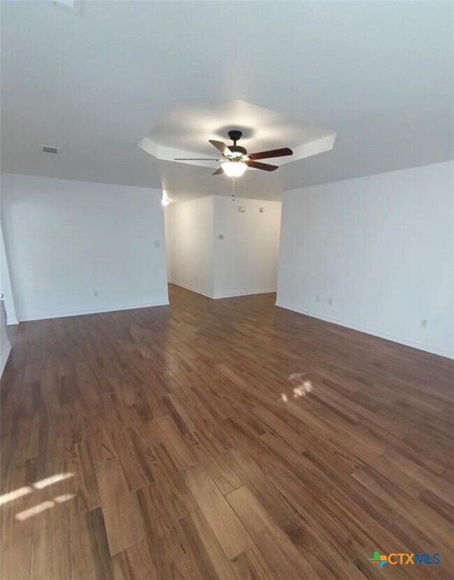 Building Photo - 1411 Saddle Dr