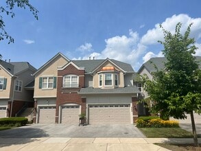 Building Photo - 348 Pine Lake Cir