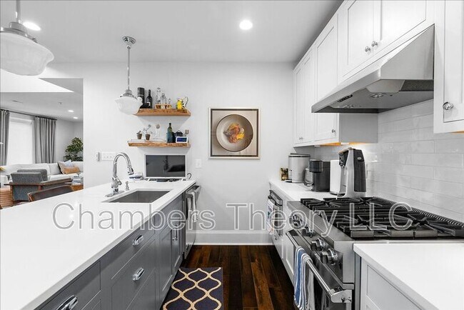 Building Photo - 1514 8th St NW