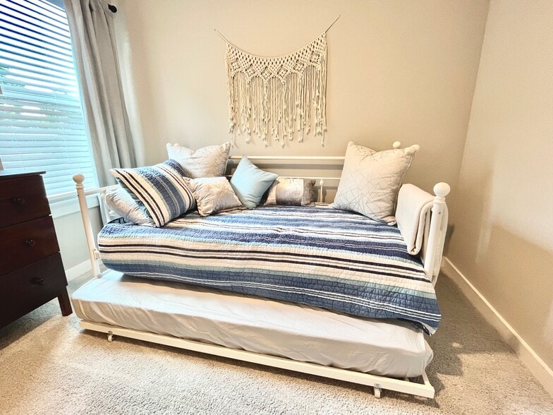 Building Photo - 6307 S Roberts Ave