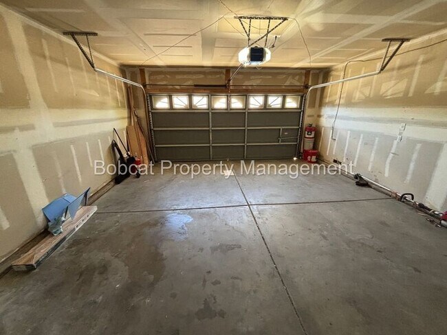 Building Photo - 1477 Ridge Point Dr