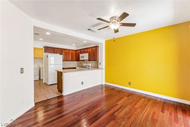 Building Photo - 3467 Blue Heather Dr