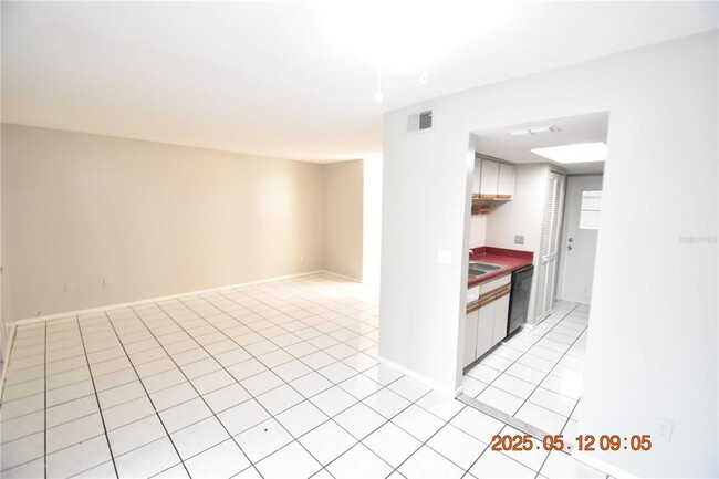 Building Photo - 2501 E Stanley Matthew Cir