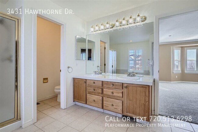 Building Photo - 3431 Hawthorne Dr