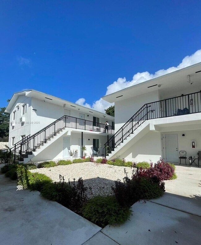 Building Photo - 749 NW 60th St