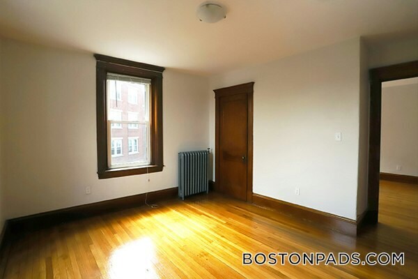 Building Photo - 257 Washington St