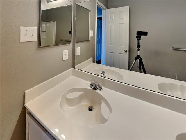 Building Photo - 3512 Clydesdale Dr