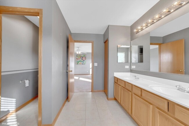 Building Photo - 24525 Champion Dr