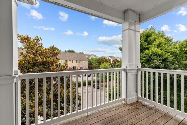 Building Photo - 8441 Callabee Way