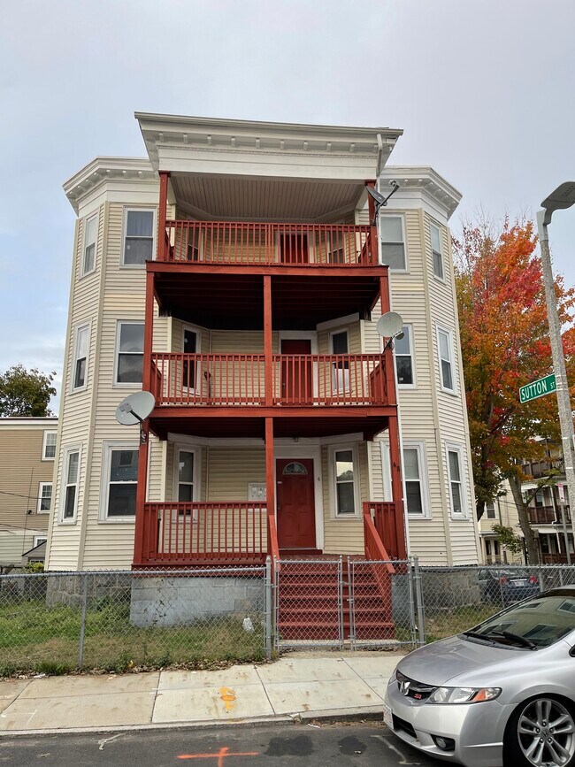 Building Photo - 48 Woolson St