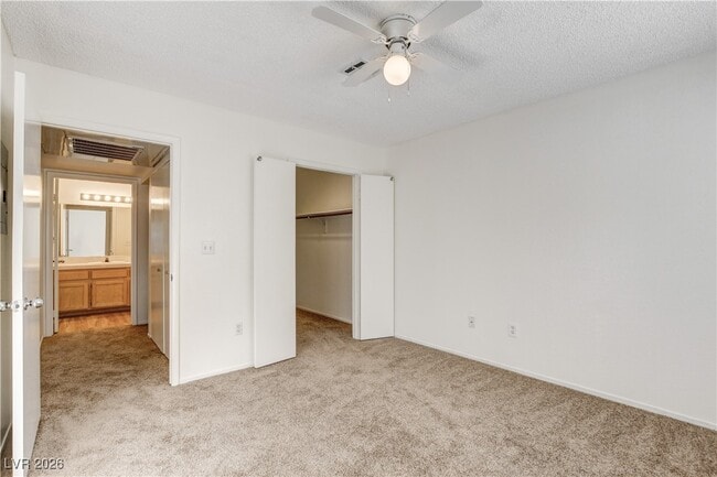 Building Photo - 7100 W Pirates Cove Rd