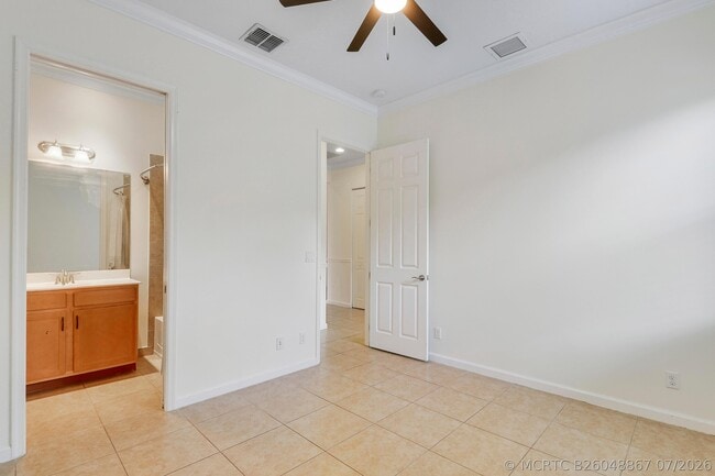 Building Photo - 11340 SW Vanderbilt Cir