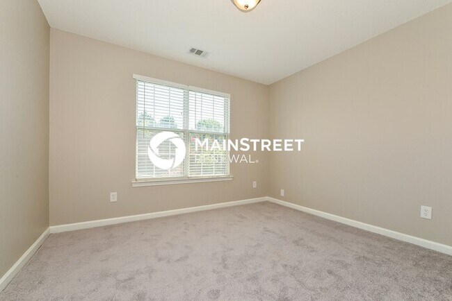 Building Photo - 4 Bedroom Pet-Friendly Home in Decatur, GA with Main Street Renewal