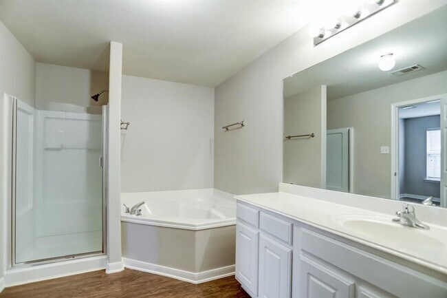 Building Photo - 4210 Medina River Loop