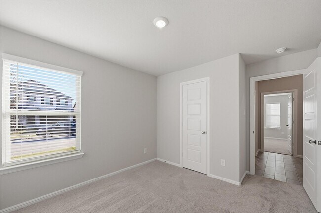 Building Photo - 501 Big Bnd Pkwy